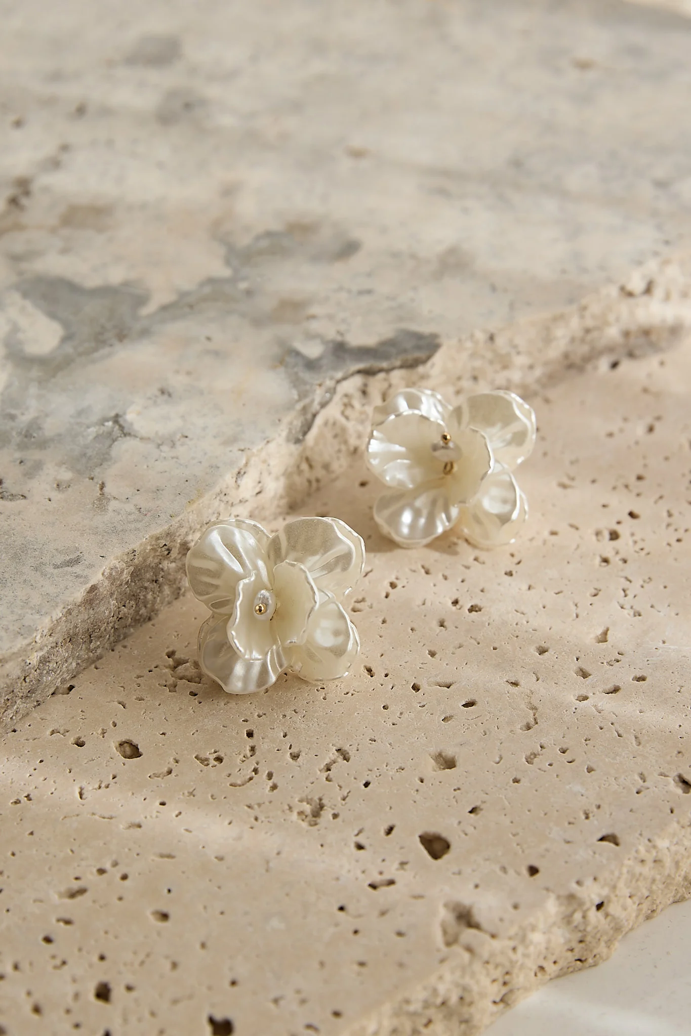 Maxine Orchid Earrings Pearl