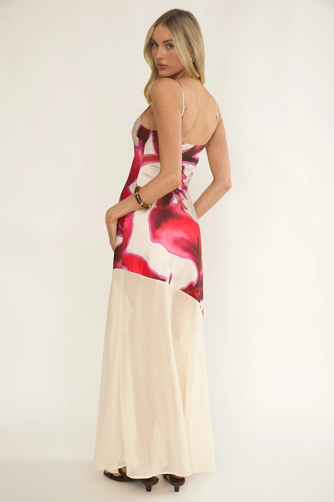 5462-gilded-dream-chiffon-hem-maxi-dress-print-beige-4.webp Gilded Dream Chiffon Hem Maxi Dress Print Beige