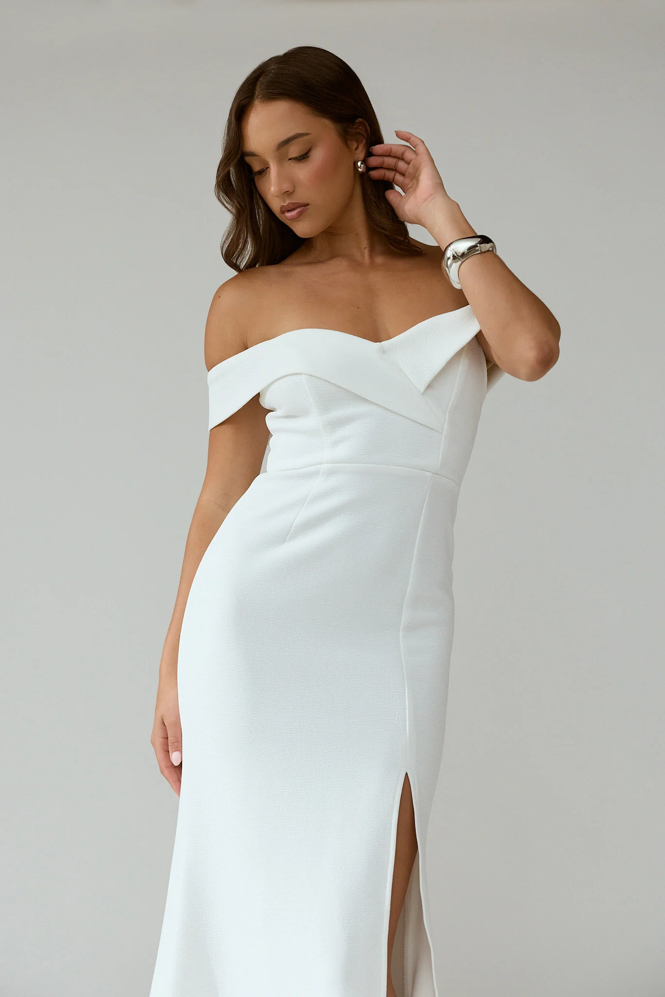 5678-rider-off-shoulder-front-split-maxi-dress-white-4.webp Rider Off-Shoulder Front Split Maxi Dress White