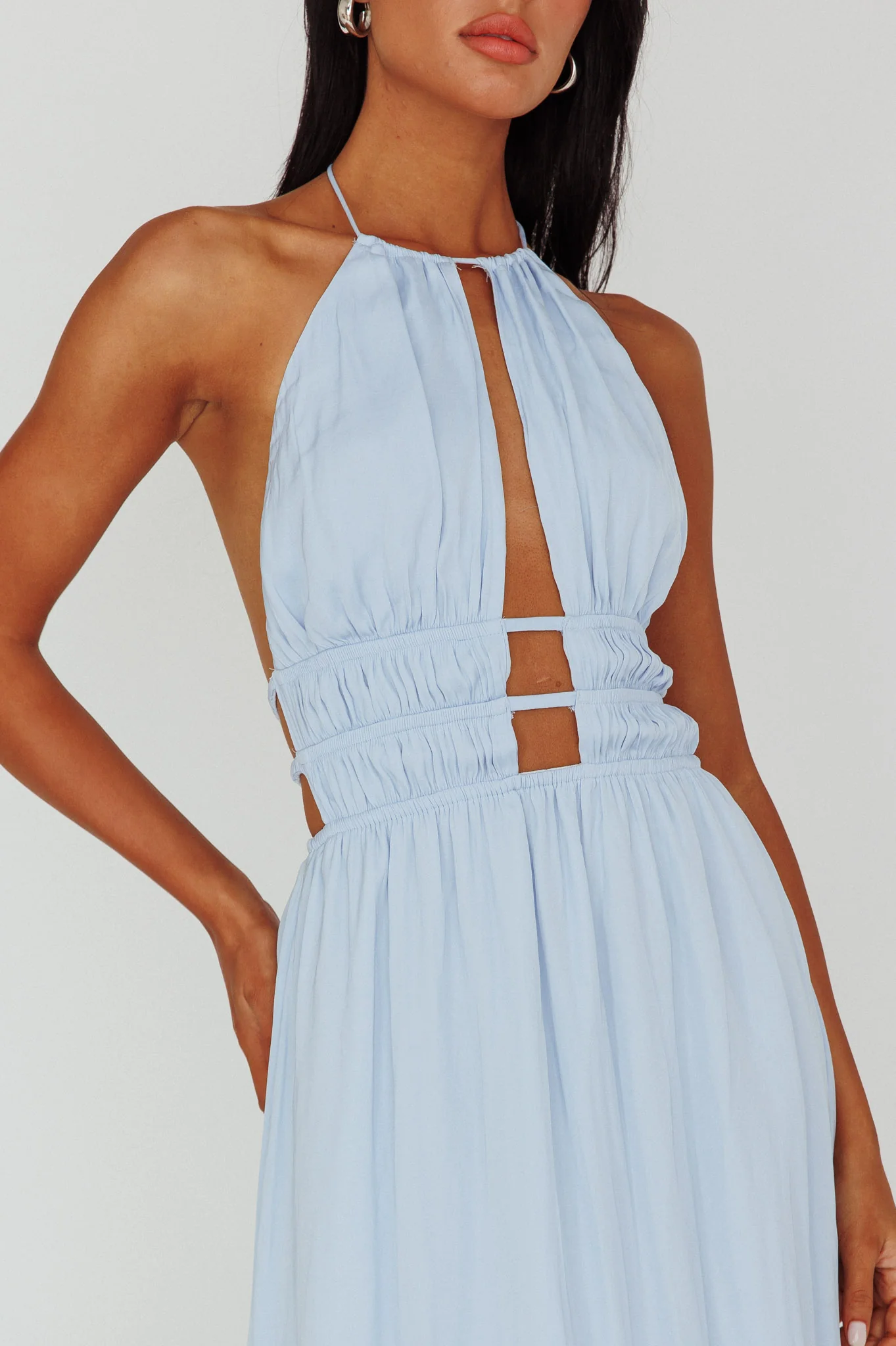 6374-cyndi-open-back-halterneck-maxi-dress-blue-4.webp Cyndi Open Back Halterneck Maxi Dress Blue